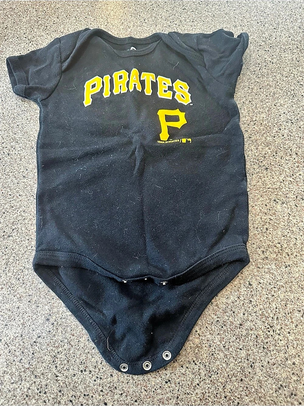 Pittsburgh Pirates McCutchen #22 bodysuit Baby 18M Black & Yellow Good